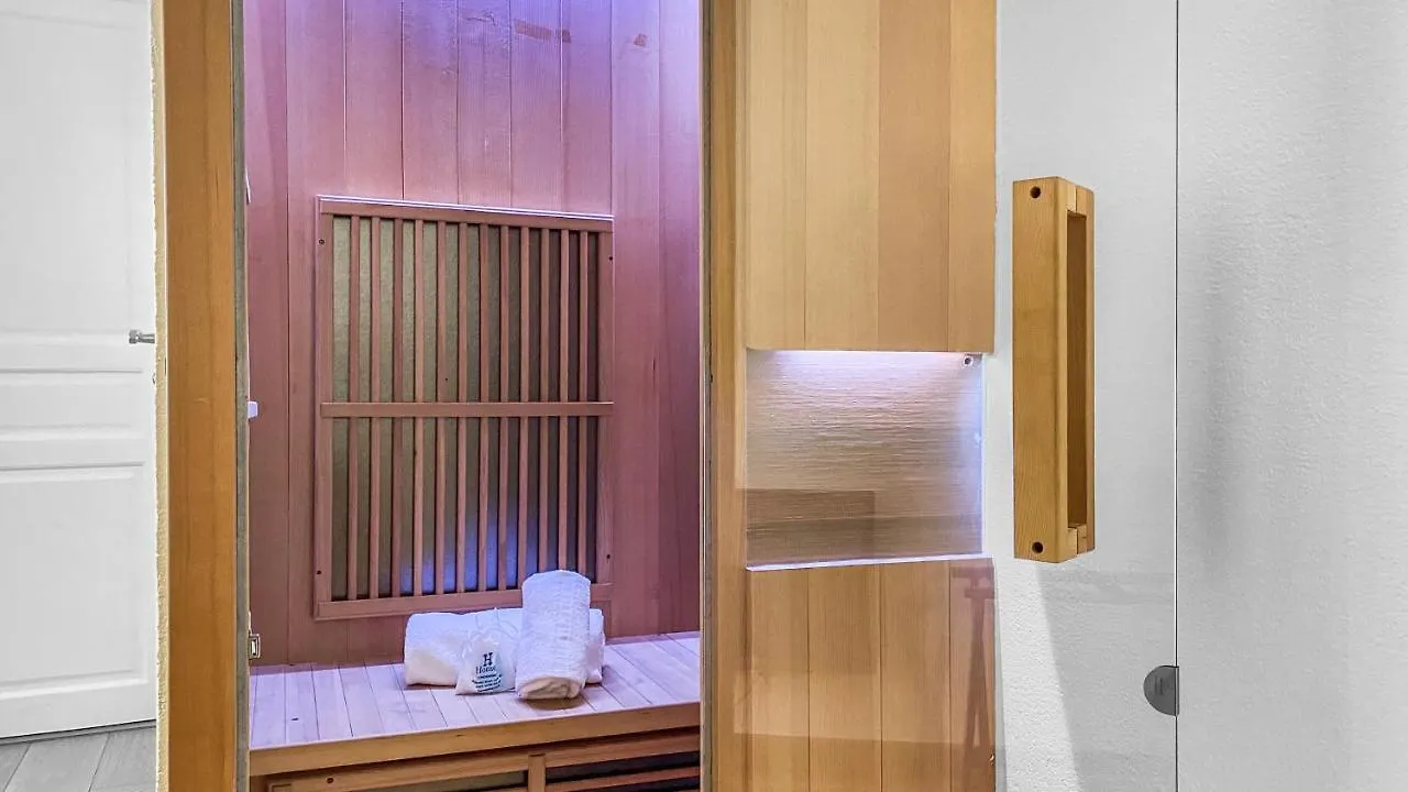 Homey Earl - Hypercentre - Proche Gare - Sauna Privatif - Balcon Prive - Wifi Gratuit Annecy 0*,
