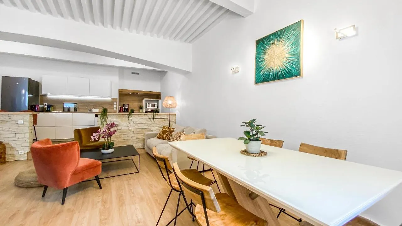 Homey Earl - Hypercentre - Proche Gare - Sauna Privatif - Balcon Prive - Wifi Gratuit Annecy Apartment